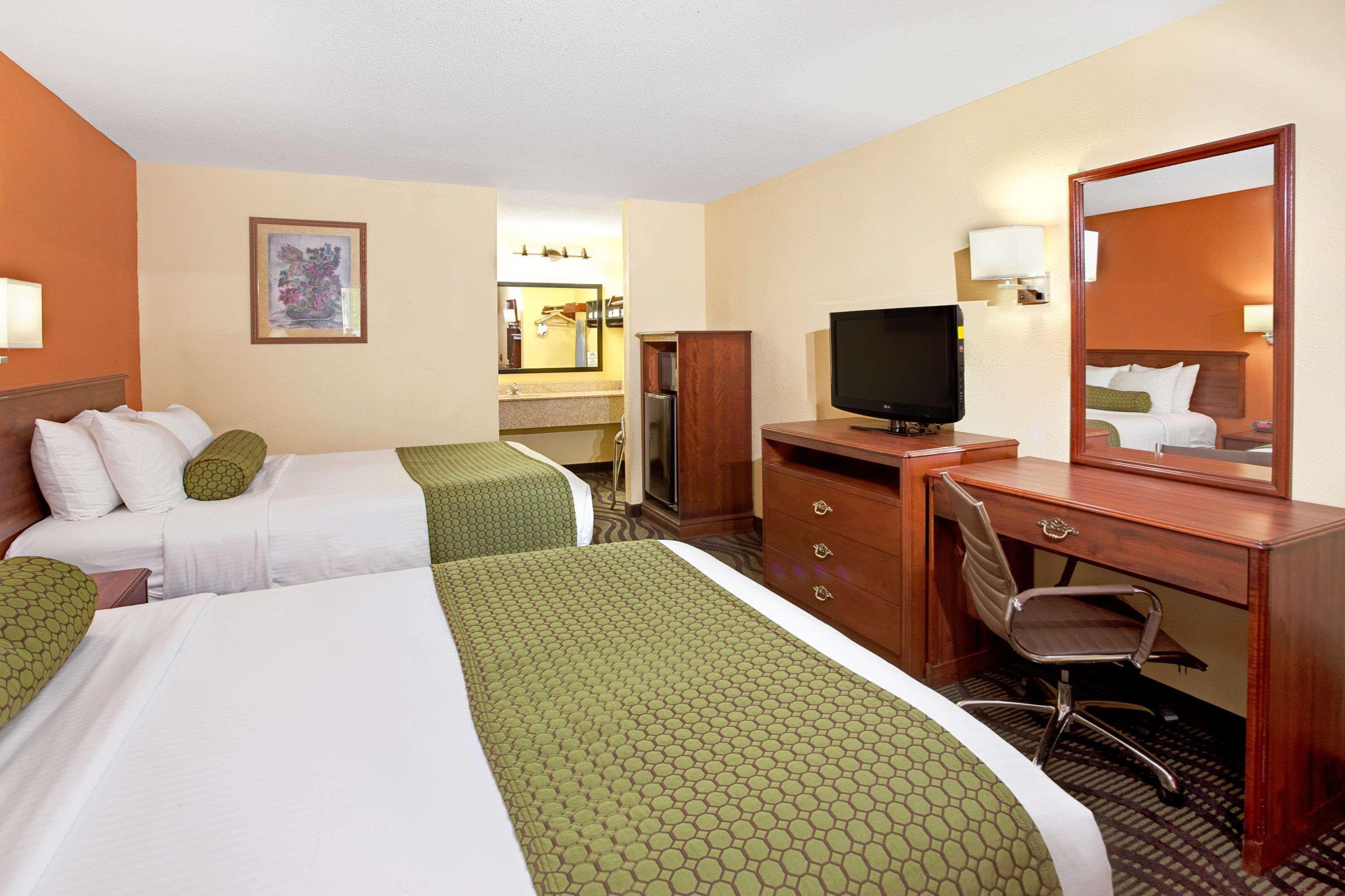 Days Inn By Wyndham Acworth Eksteriør billede